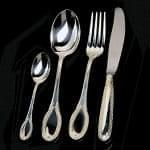 Столовые приборы
