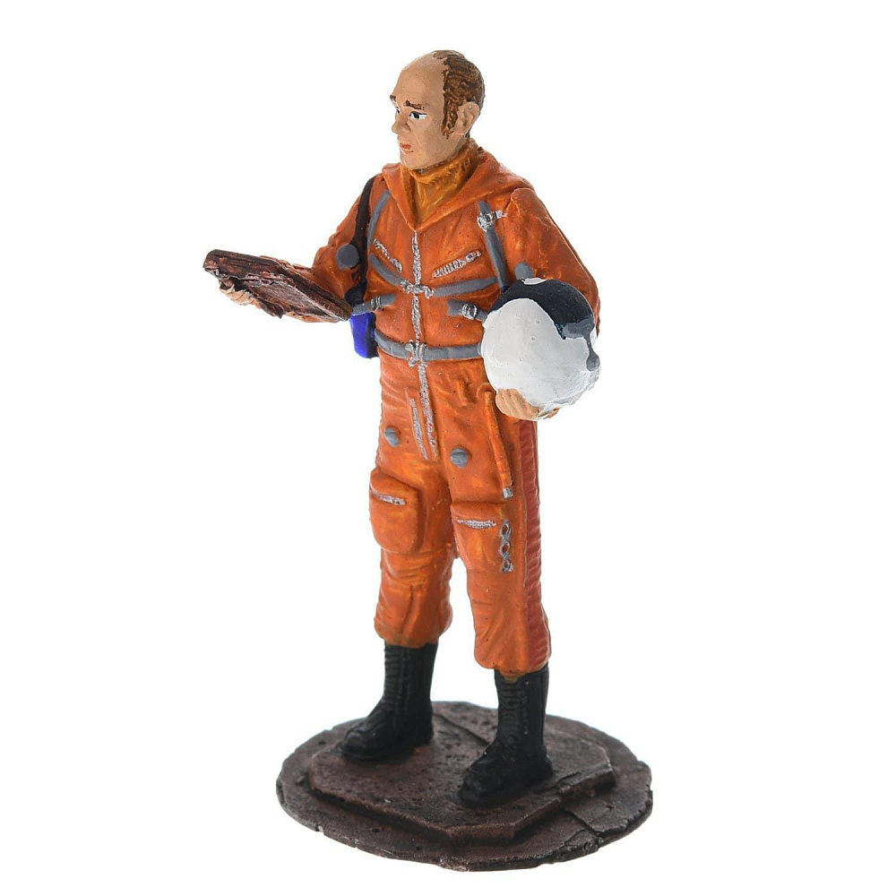 Оловянная миниатюра «Командир эскадрилии ВКС РФ» - интернет магазин Русь Велика я 