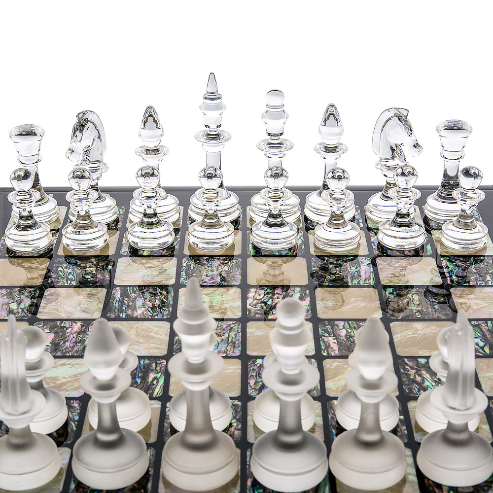 Шахматный ларец с натуральным перламутром и фигурами из хрусталя (отделка серой тканью) 45х45 см - интернет магазин Русь Велика я фото 11