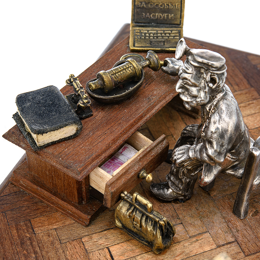 Бронзовая статуэтка «Доктор» - интернет магазин Русь Велика я фото 3