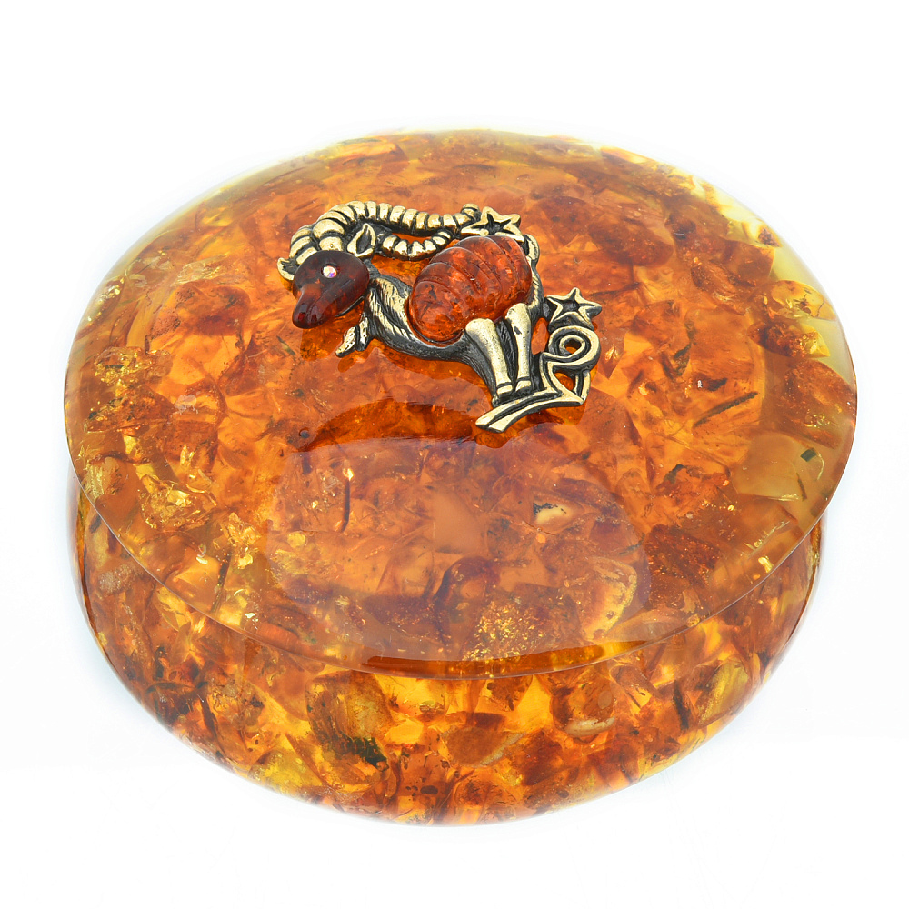 Круглая шкатулка из янтаря «Знак зодиака Козерог» - интернет магазин Русь Велика я 