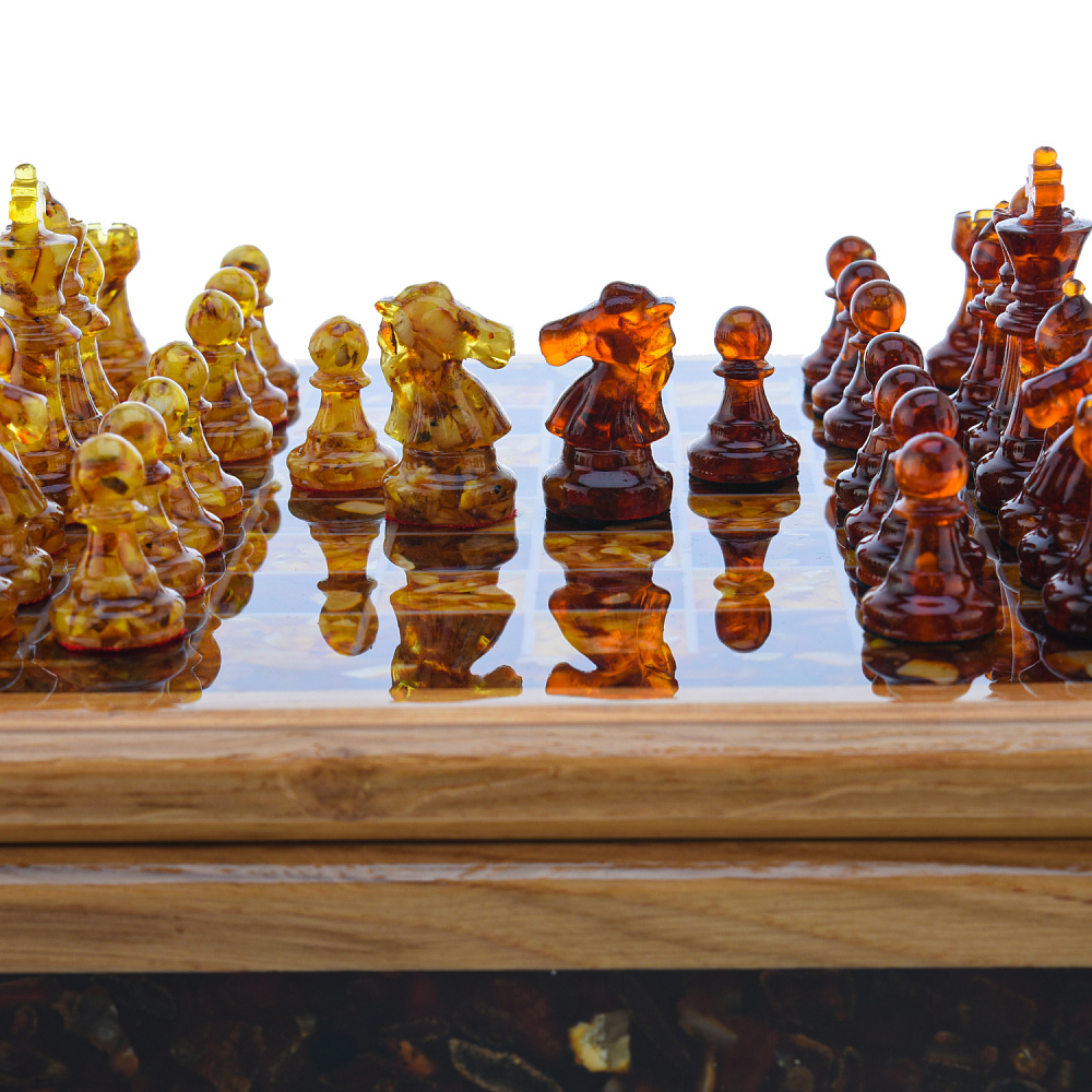 Шахматы с инкрустацией и фигурами из янтаря 28х28 см - интернет магазин Русь Велика я фото 4