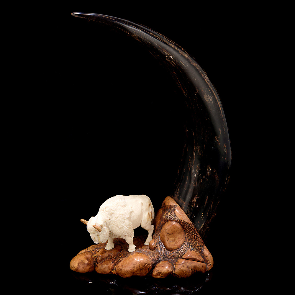 Скульптура из рога бизона и бивня мамонта «Бизон» - интернет магазин Русь Велика я 