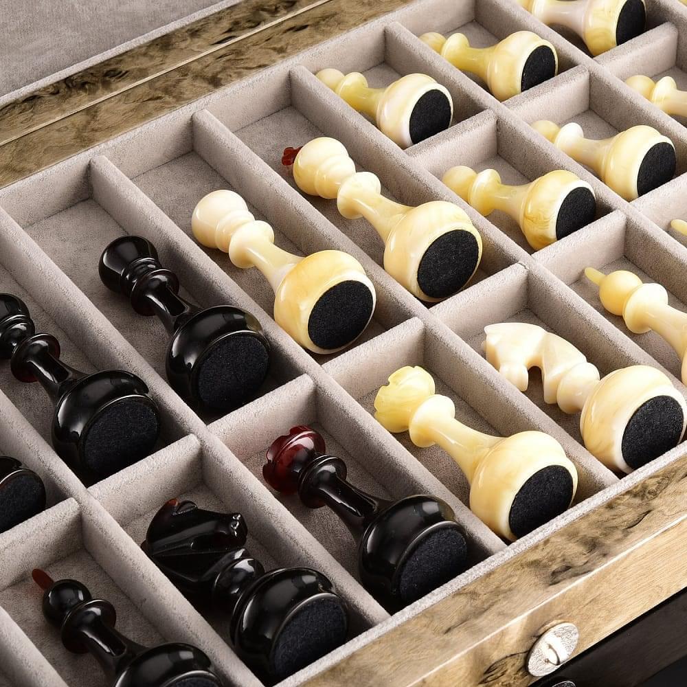 Шахматы с инкрустацией из янтаря и янтарными фигурами «Готика» 56х56 см - интернет магазин Русь Велика я фото 6