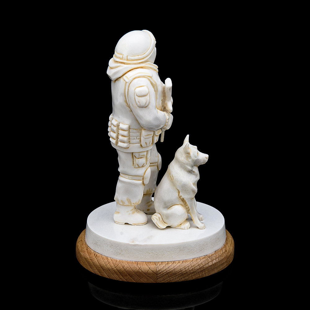 Скульптура из кости «Солдат» - интернет магазин Русь Велика я фото 4