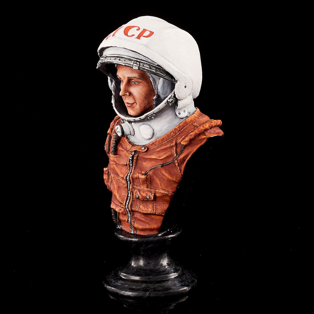 Оловянная миниатюра «Бюст Гагарина» - интернет магазин Русь Велика я фото 1