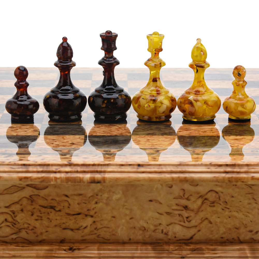 Шахматы из карельской березы с янтарными фигурами 37х37 см - интернет магазин Русь Велика я фото 4