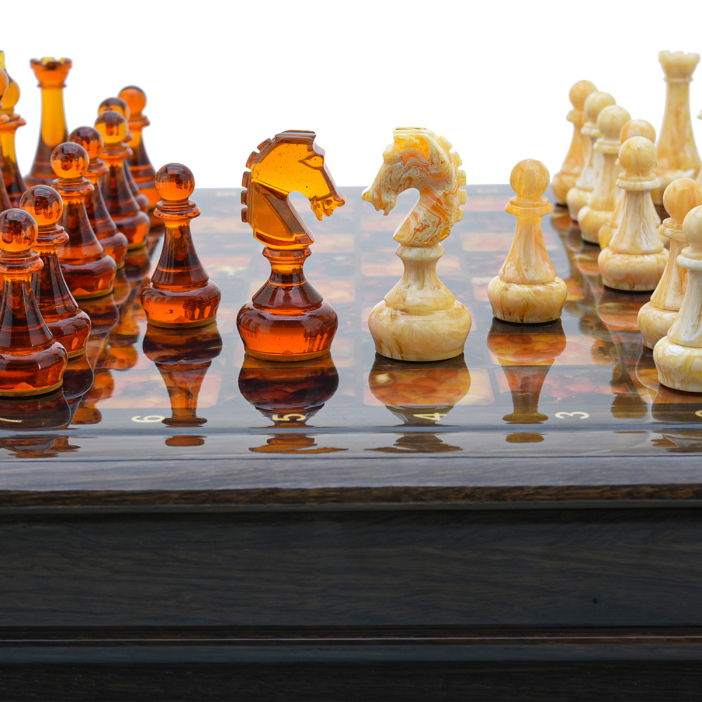 Шахматы из мореного дуба с янтарными фигурами 44х44 см - интернет магазин Русь Велика я фото 7