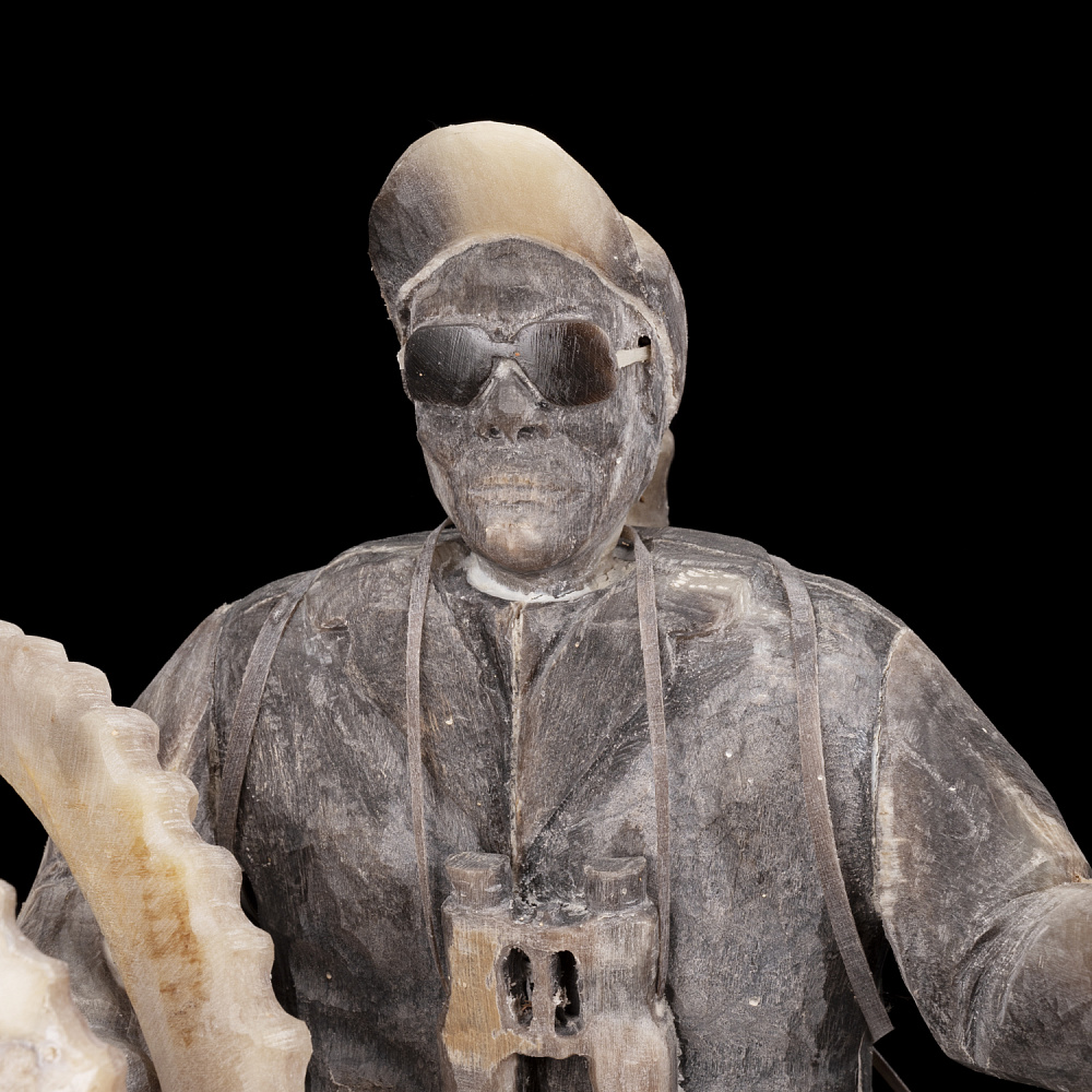 Скульптура из рога «Охотник с козерогом» - интернет магазин Русь Велика я фото 5