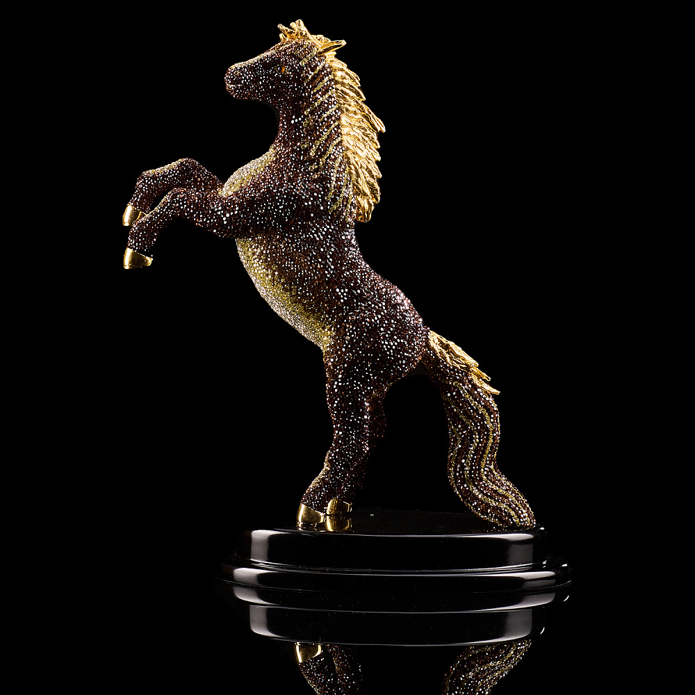 Символ 2026 года. Скульптура с хрустальными стразами «Лошадь» - интернет магазин Русь Велика я 