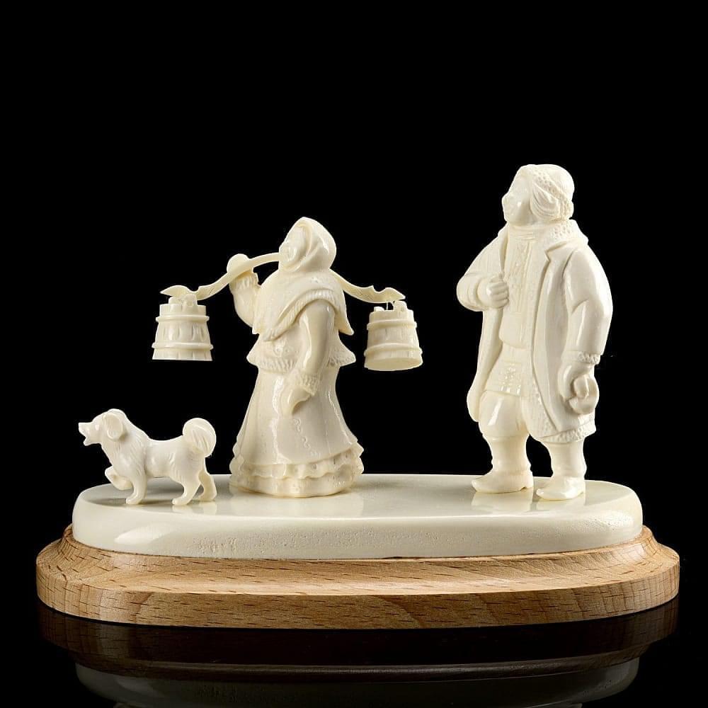 Скульптура «По воду». Рог лося - интернет магазин Русь Велика я фото 1