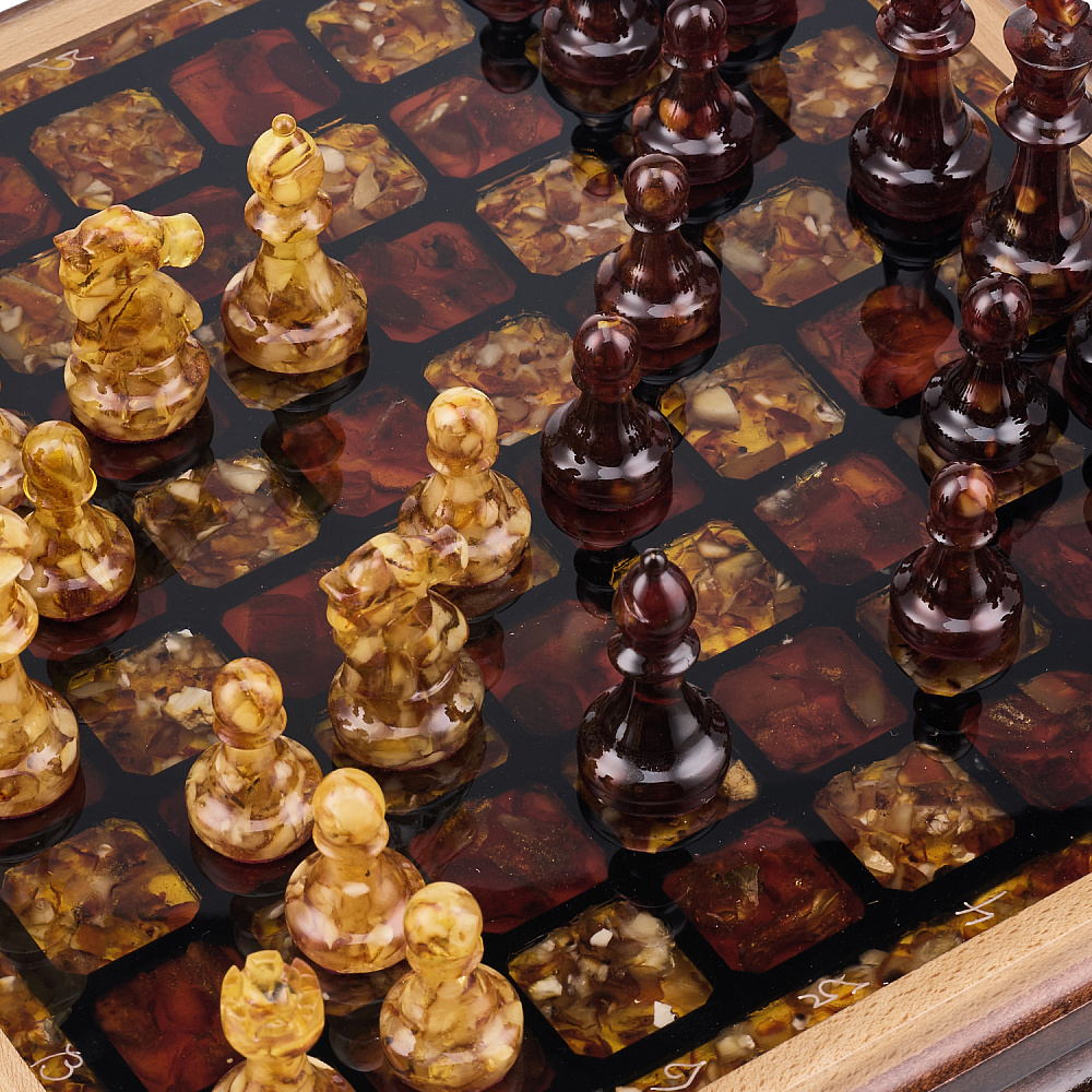 Шахматы с инкрустацией и фигурами из янтаря 28х28 см - интернет магазин Русь Велика я фото 12