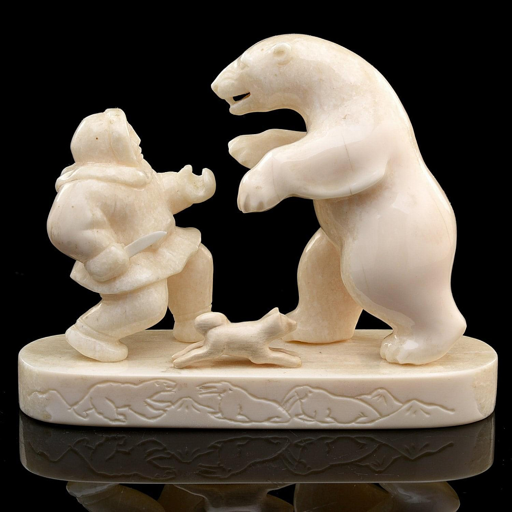 Скульптура из кости «Охотник с медведем» - интернет магазин Русь Велика я фото 1