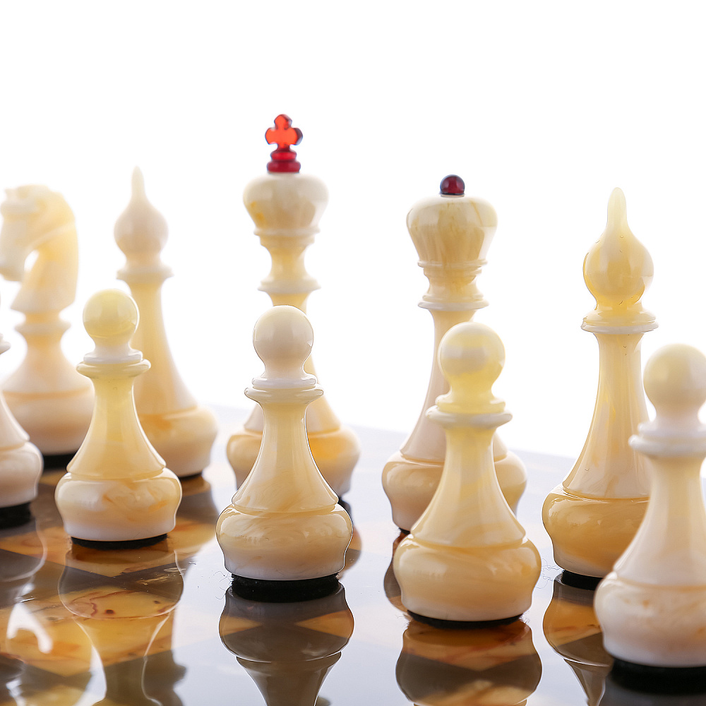 Шахматы с инкрустацией и фигурами из янтаря «Олива» 56х56 см - интернет магазин Русь Велика я фото 8