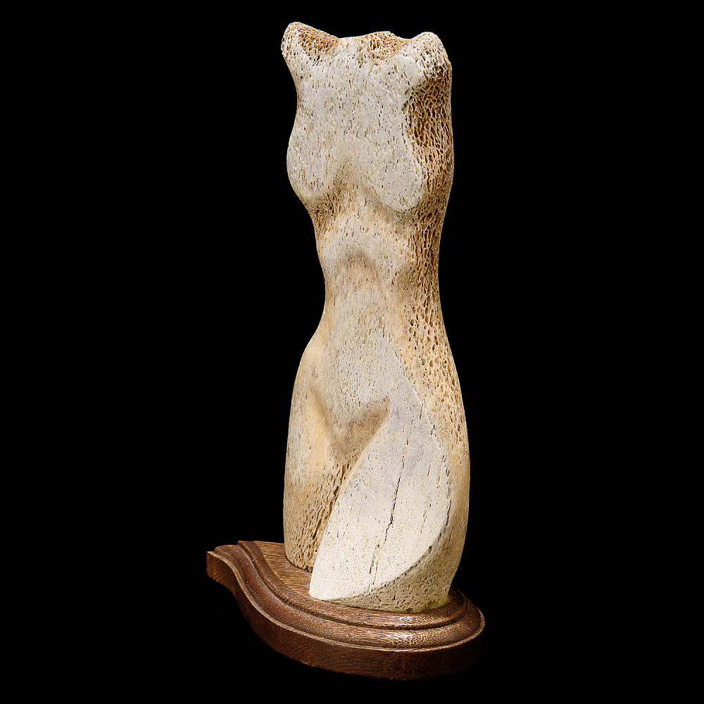 Скульптура из кости кита «Ню» - интернет магазин Русь Велика я фото 1