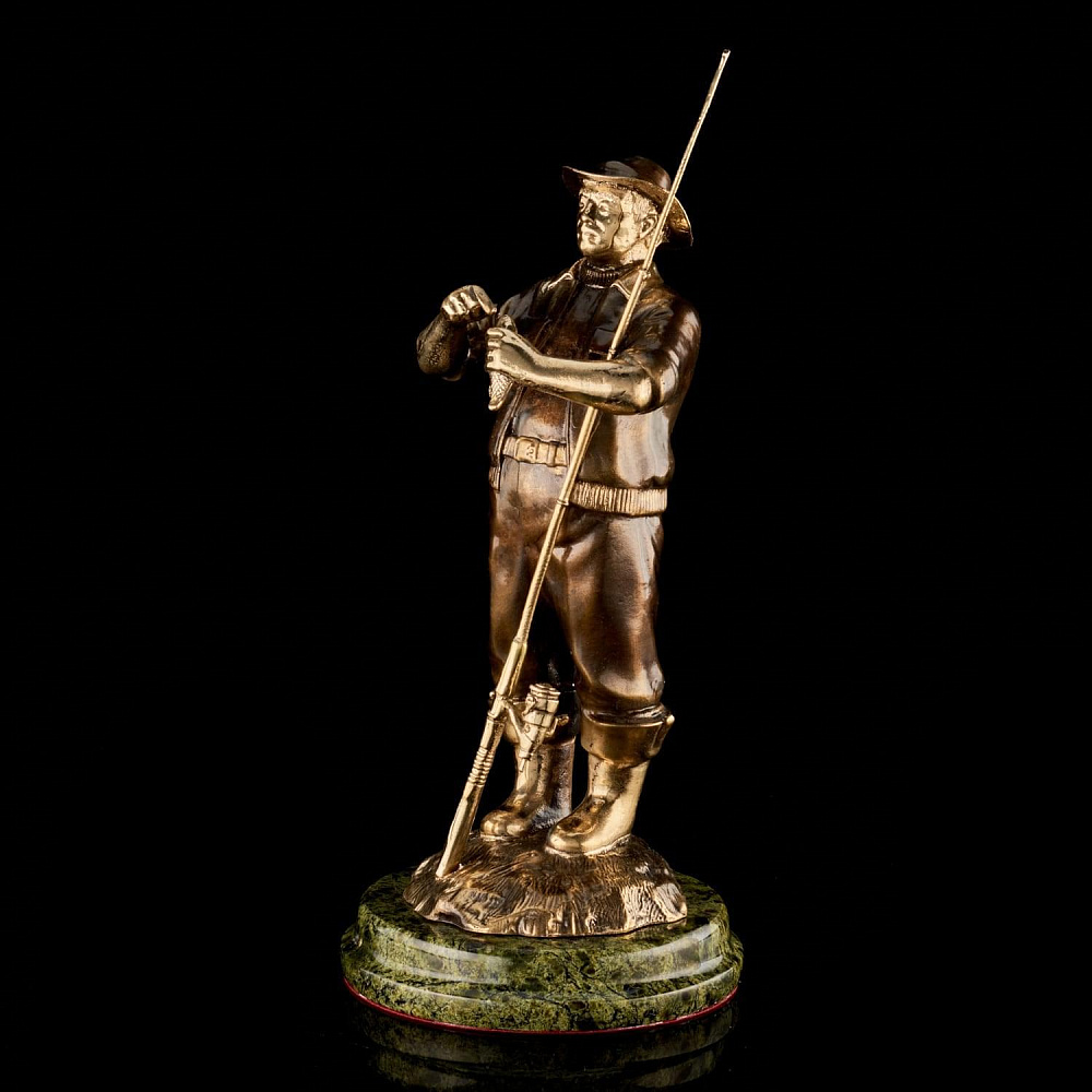 Бронзовая статуэтка «Рыбак со спинингом» - интернет магазин Русь Велика я 