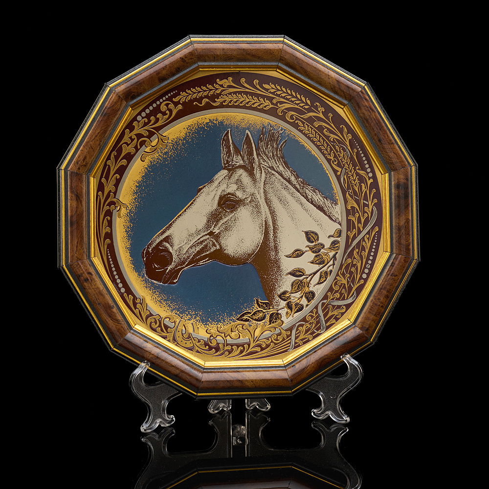 Символ 2026 года. Панно «Белая лошадь». Златоуст 28х28 см - интернет магазин Русь Велика я 