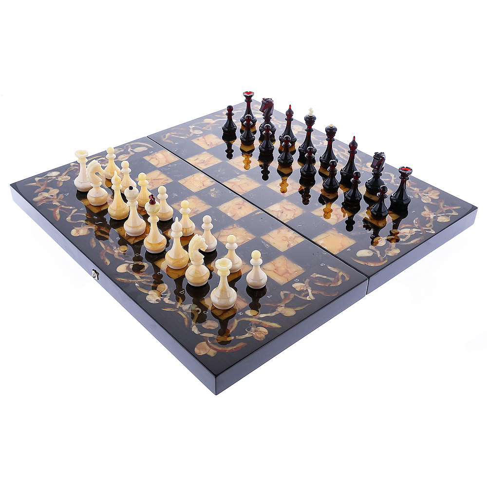 Шахматы с инкрустацией и фигурами из янтаря «Олива» 56х56 см - интернет магазин Русь Велика я 