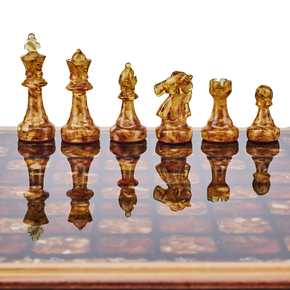 Шахматы с инкрустацией и фигурами из янтаря 28х28 см - интернет магазин Русь Велика я фото 1