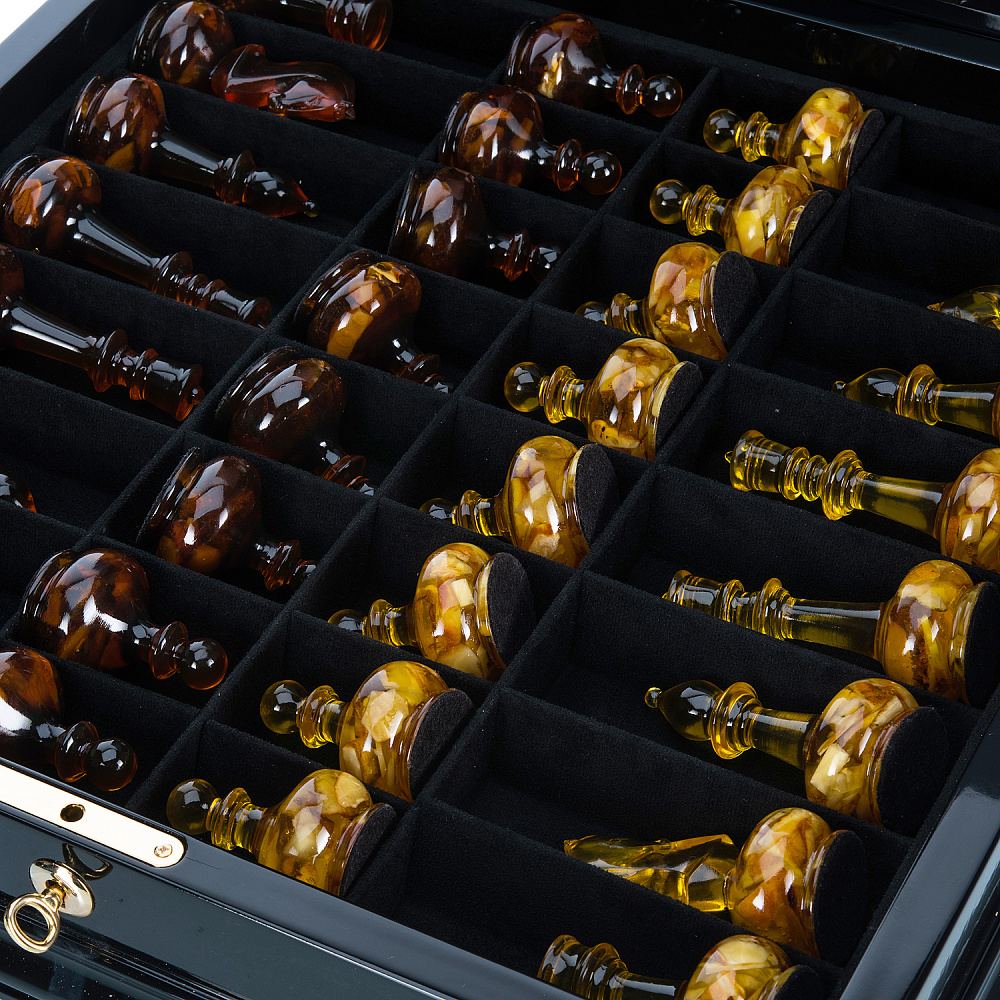 Шахматы с перламутром и янтарными фигурами 45х45 см - интернет магазин Русь Велика я фото 12