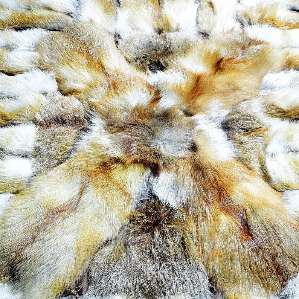 Покрывало из шкур рыжих лисиц с хвостами на карабинах - интернет магазин Русь Велика я фото 1