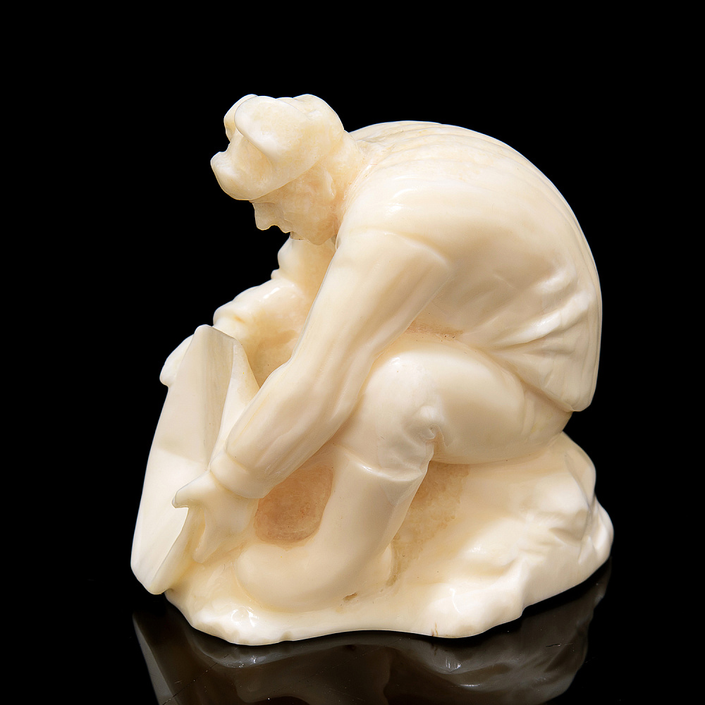 Скульптура из клыка моржа «Старатель» - интернет магазин Русь Велика я фото 2