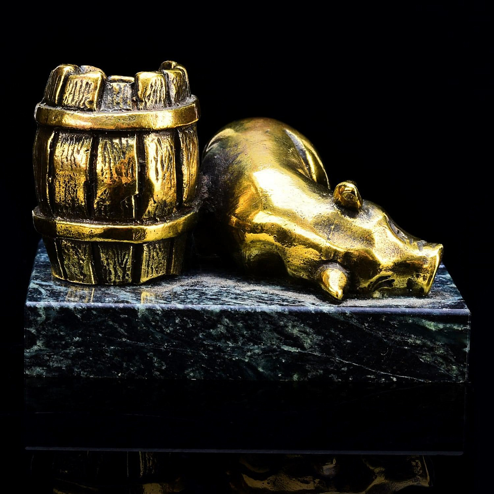 0011719 Бронза Сувенир Карандашница «Свинья с бочкой» - интернет магазин Русь Велика я фото 1