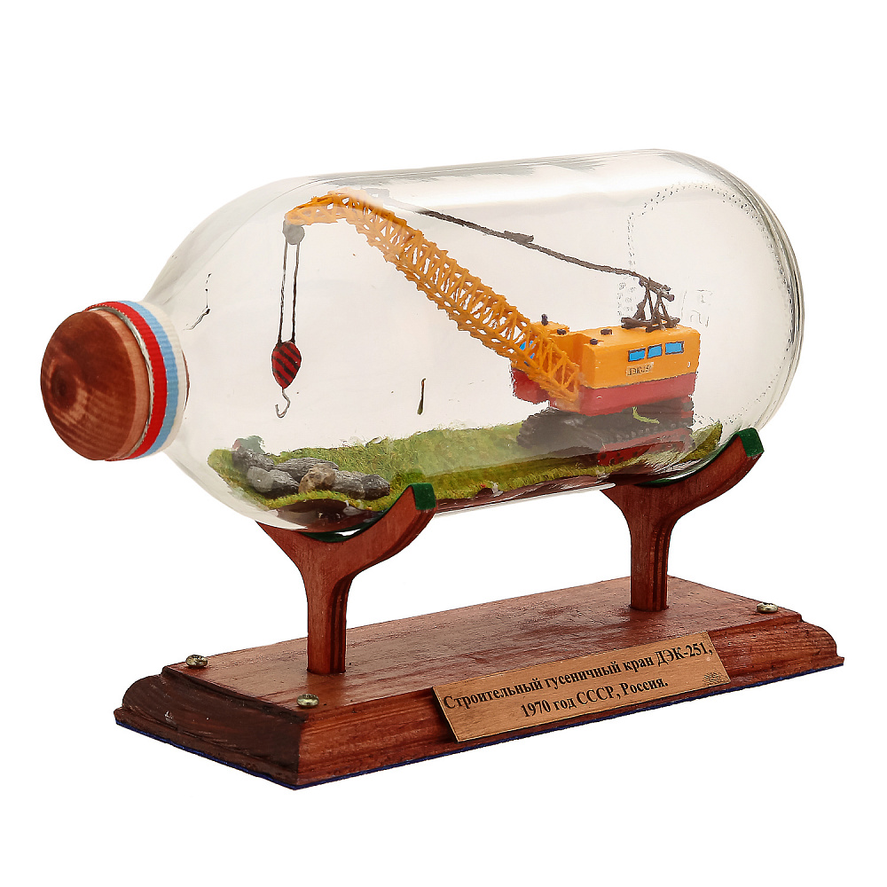 Модель в бутылке «Строительный гусеничный кран» - интернет магазин Русь Велика я фото 1