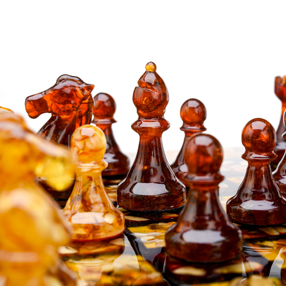 Шахматный ларец с инкрустацией и фигурами из янтаря 30х30 см - интернет магазин Русь Велика я фото 6