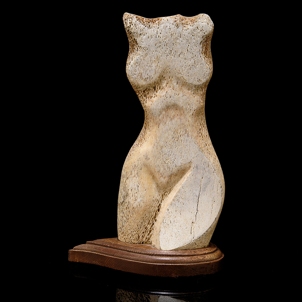 Скульптура из кости кита «Ню» - интернет магазин Русь Велика я 