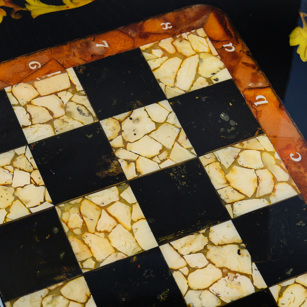 Шахматы с инкрустацией и фигурами из янтаря «Классика» 56х56 см - интернет магазин Русь Велика я фото 17