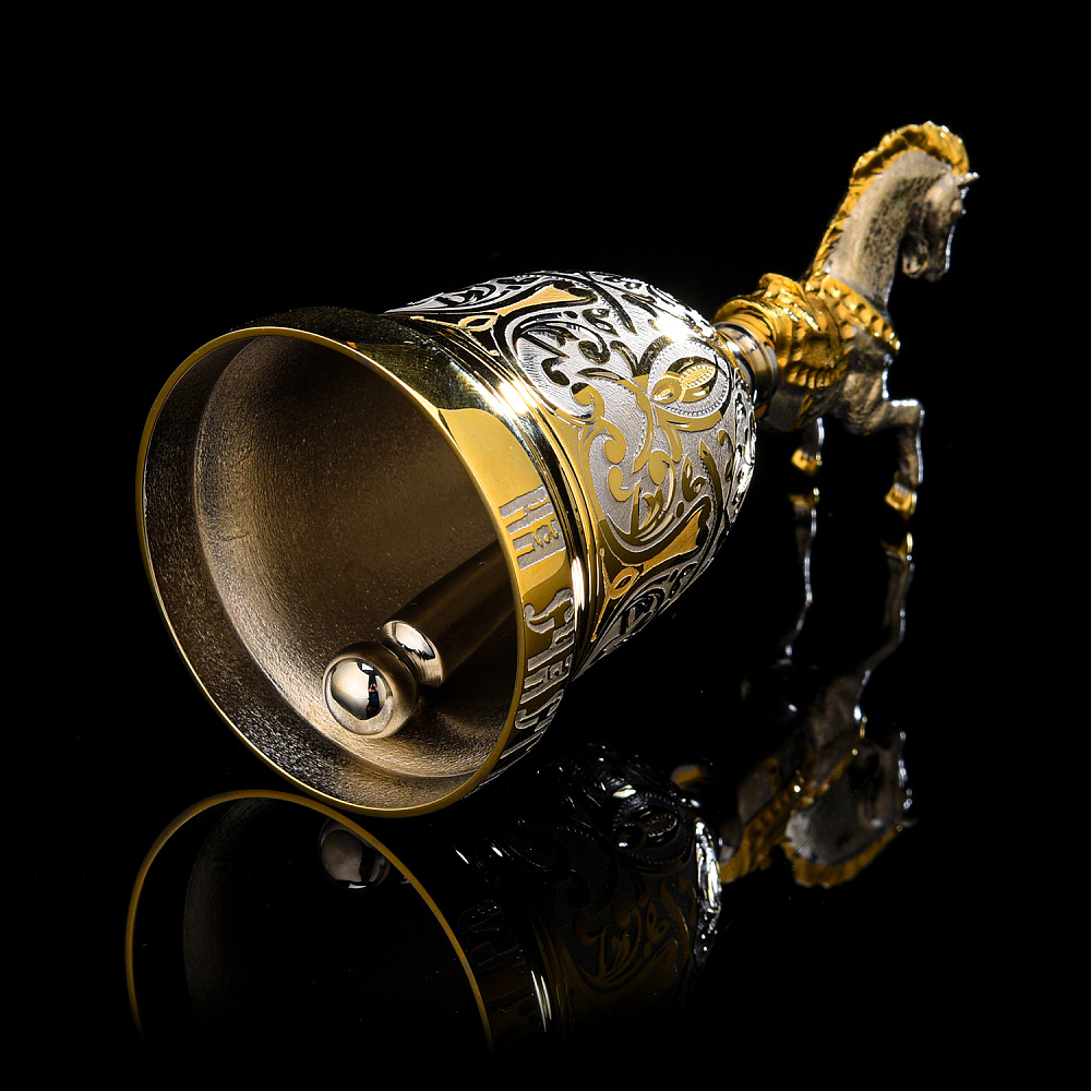 Лошадь Символ 2026 года. Колокольчик «Конь. На счастье». Златоуст - интернет магазин Русь Велика я фото 1