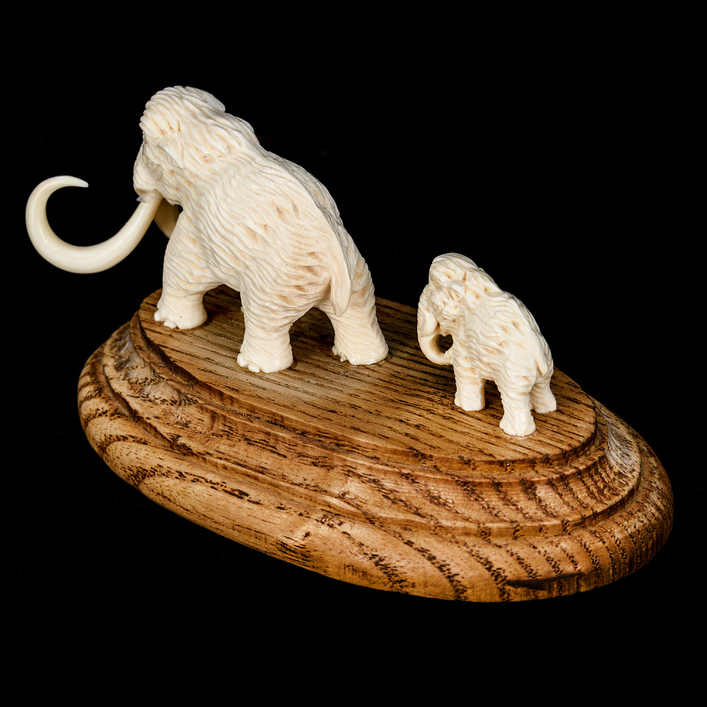Скульптура из бивня мамонта «Мамонт с мамонтенком» - интернет магазин Русь Велика я фото 3