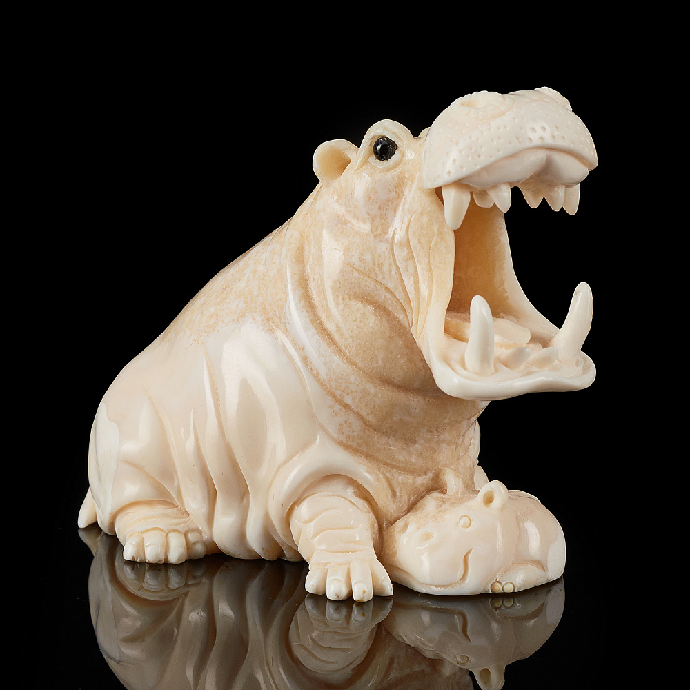 Скульптура из кости «Бегемот Маша» - интернет магазин Русь Велика я 