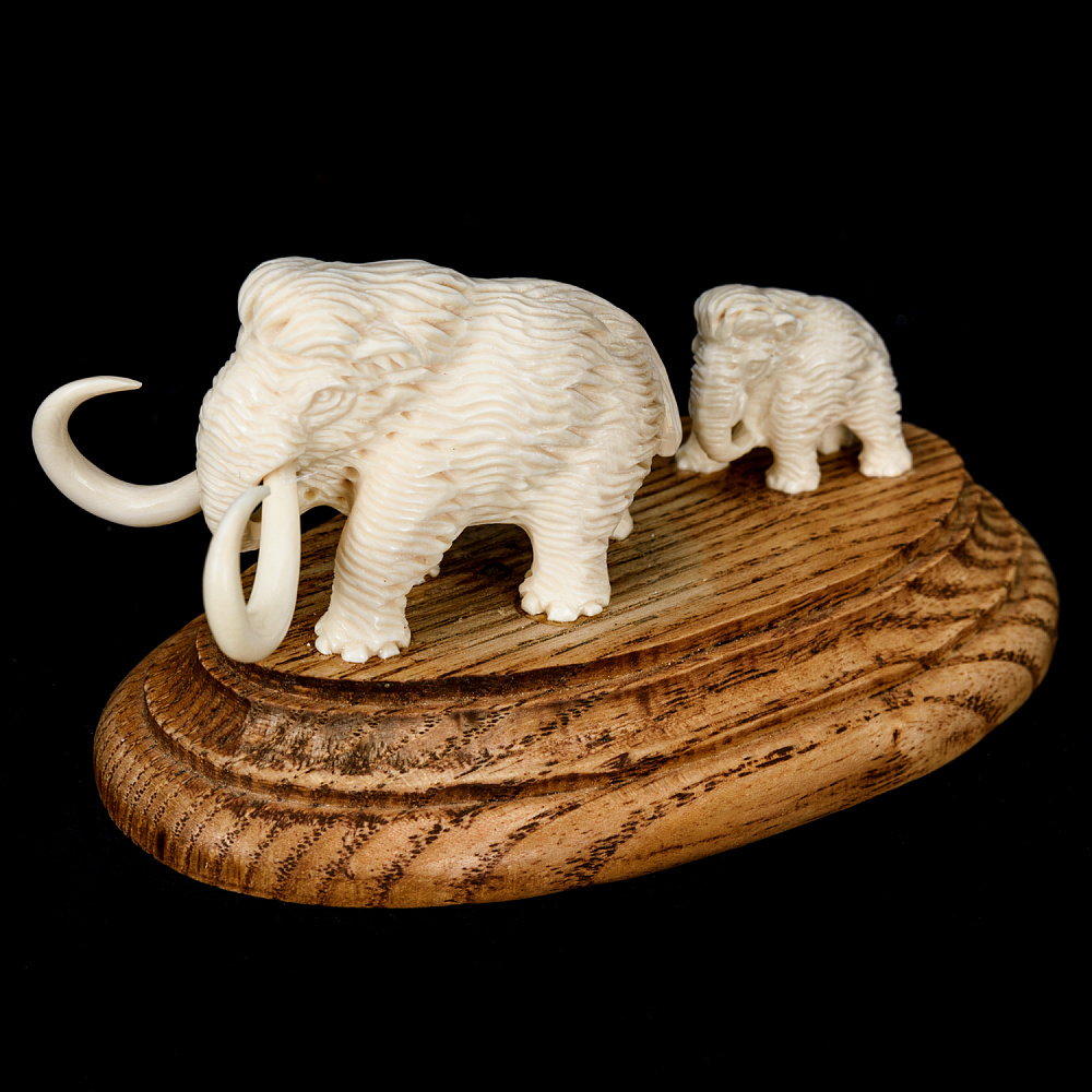 Скульптура из бивня мамонта «Мамонт с мамонтенком» - интернет магазин Русь Велика я фото 2