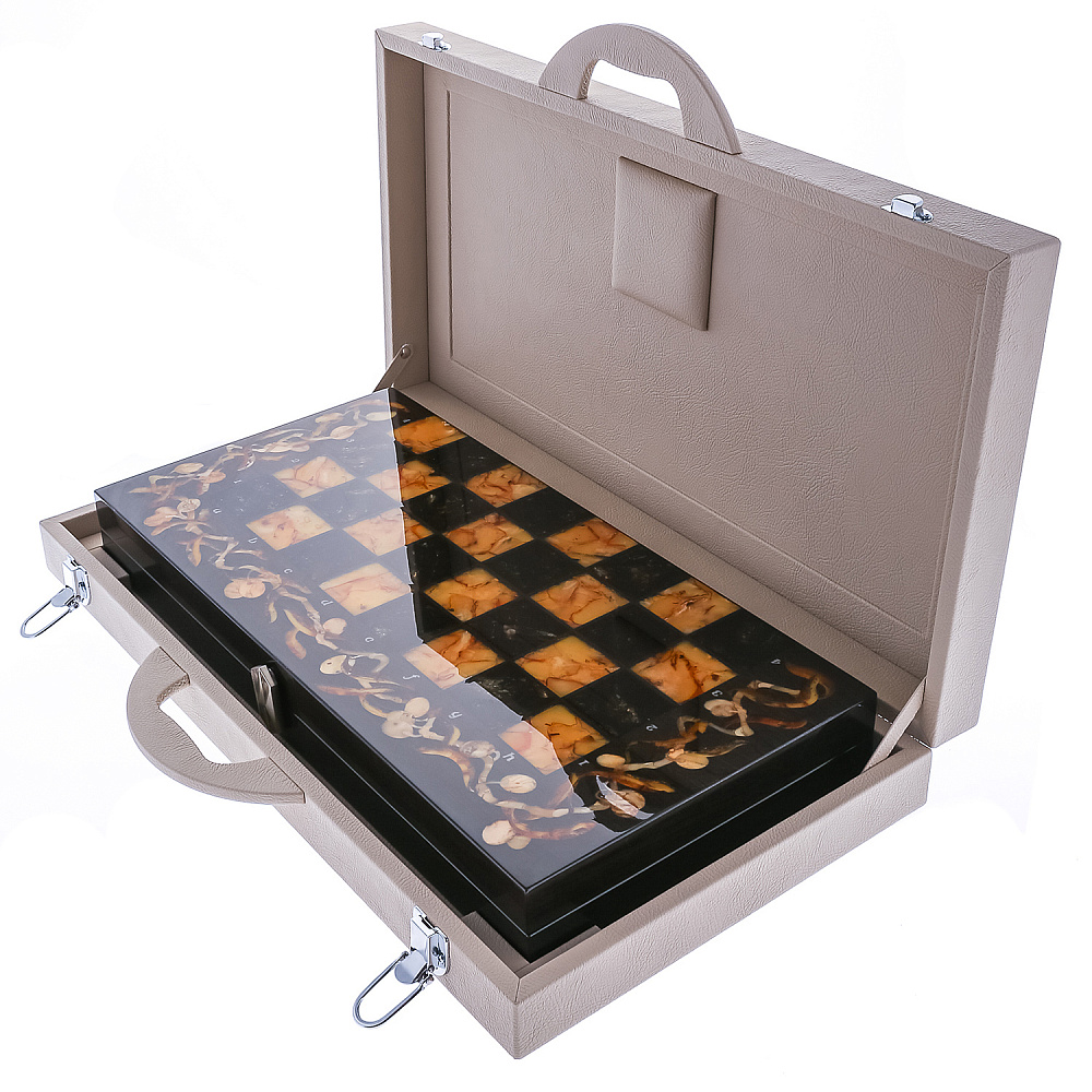 Шахматы с инкрустацией и фигурами из янтаря «Олива» 56х56 см - интернет магазин Русь Велика я фото 10