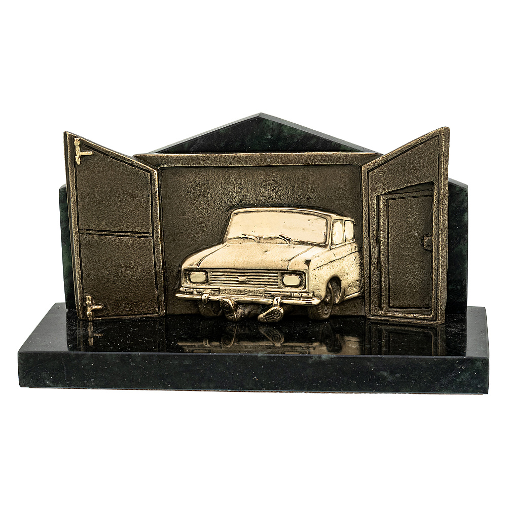 Бронзовая статуэтка «Автолюбитель» - интернет магазин Русь Велика я 