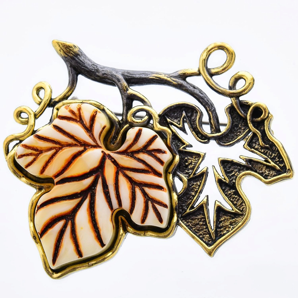 0051103/2204.4 Брошь Листики Винограда (белый) - интернет магазин Русь Велика я 