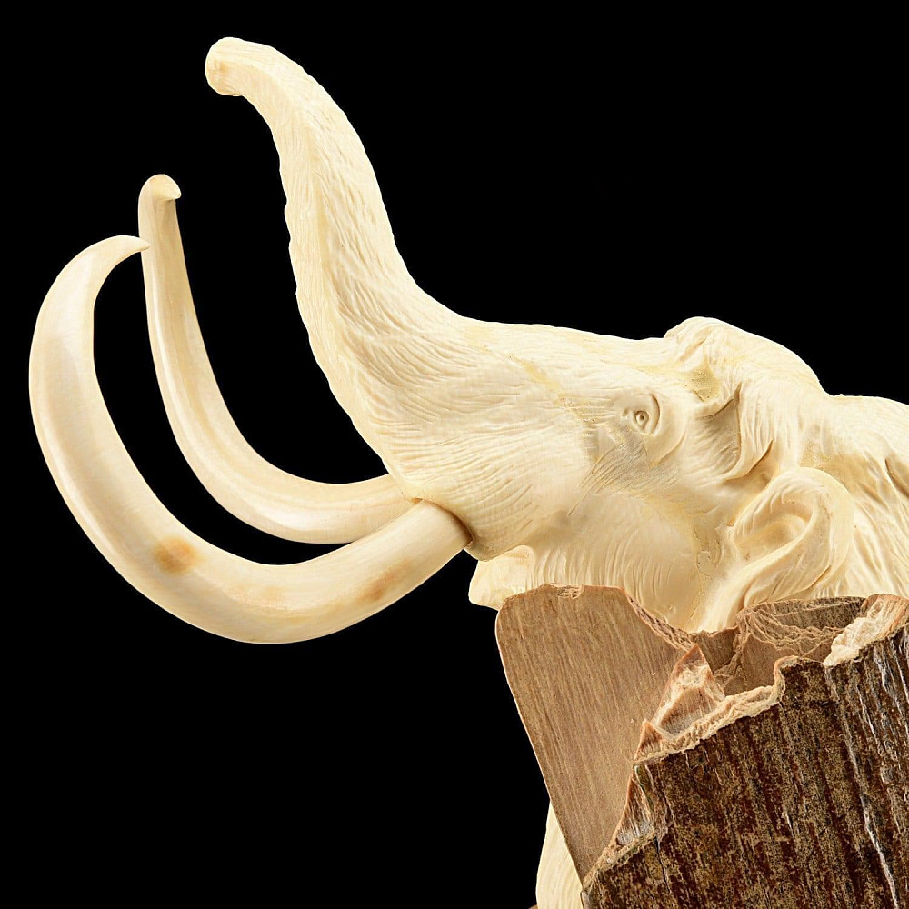 Композиция из бивня мамонта «Мамонты» на скале - интернет магазин Русь Велика я фото 1