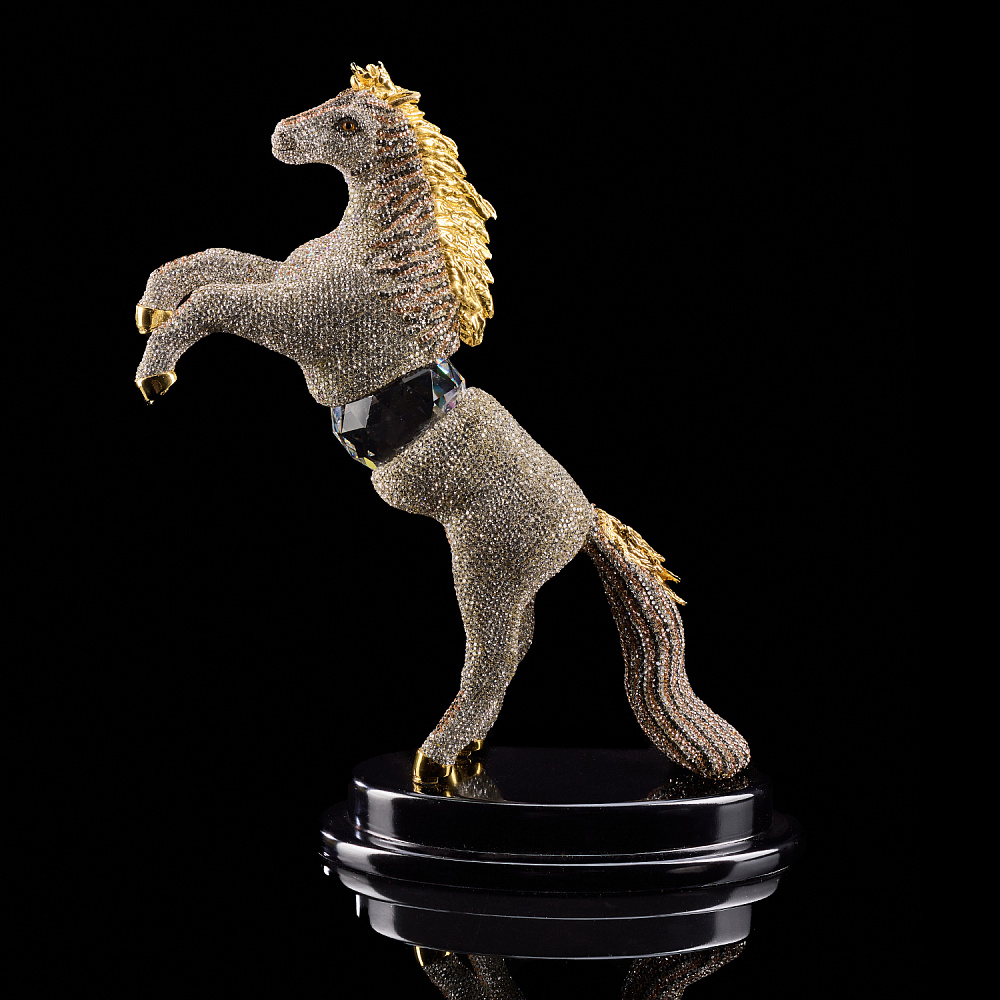 Символ 2026 года. Скульптура с хрустальными стразами «Лошадь» - интернет магазин Русь Велика я 