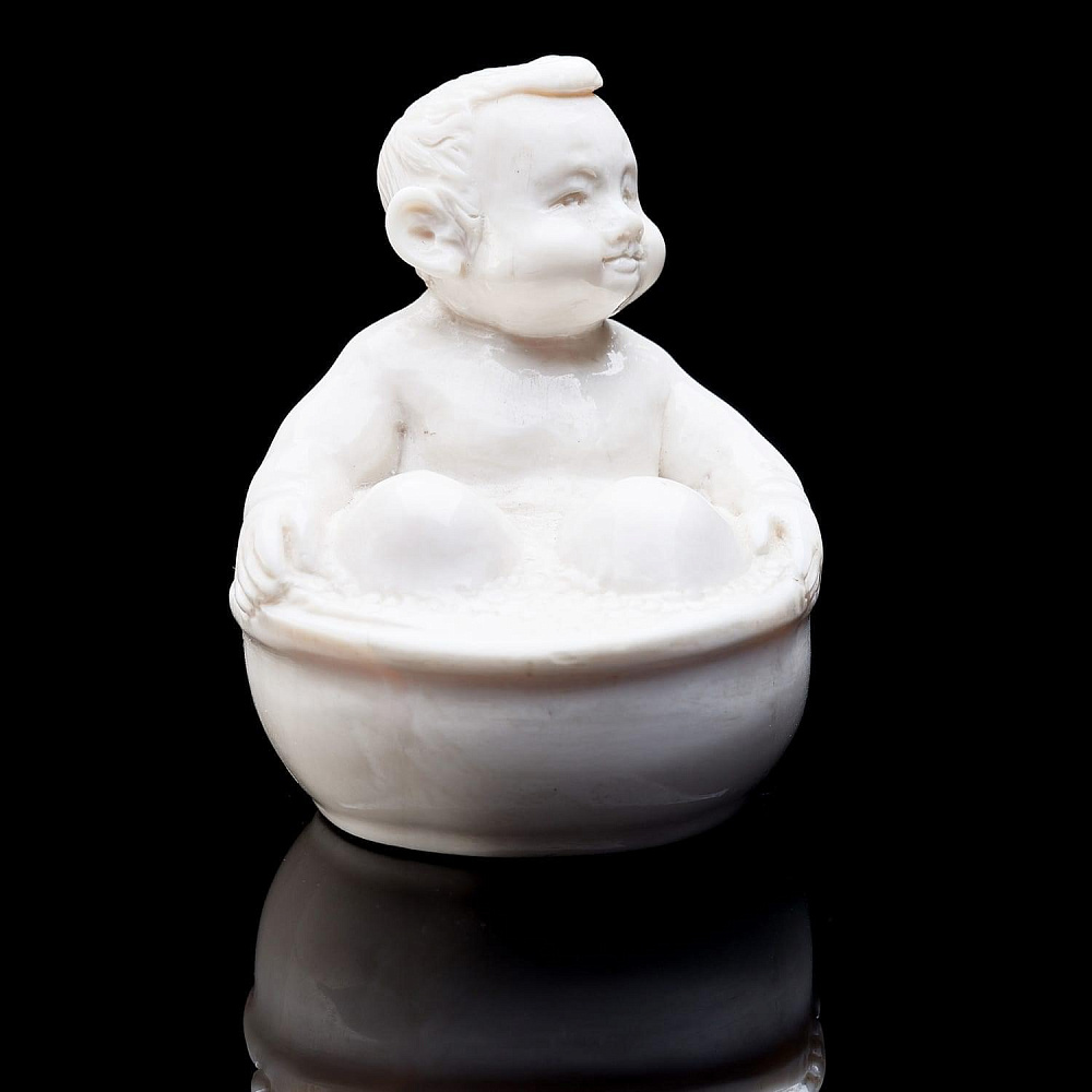 Статуэтка из бивня мамонта «Мальчик в тазике» - интернет магазин Русь Велика я фото 1