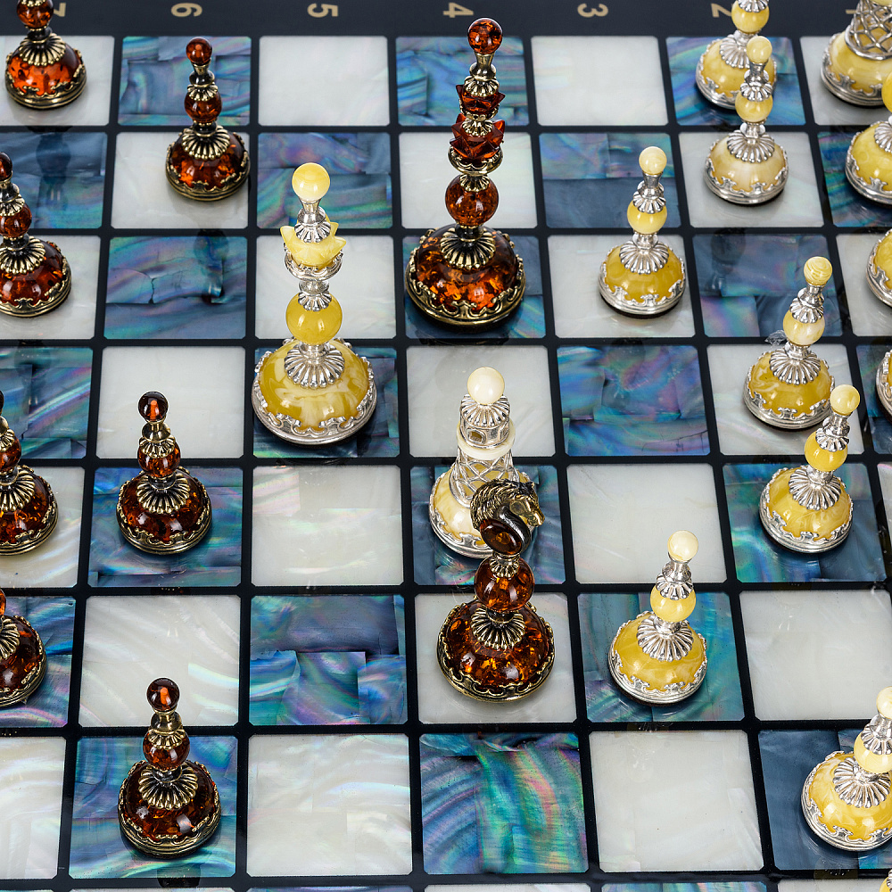Шахматы с перламутром и янтарными фигурами 45х45 см - интернет магазин Русь Велика я фото 5