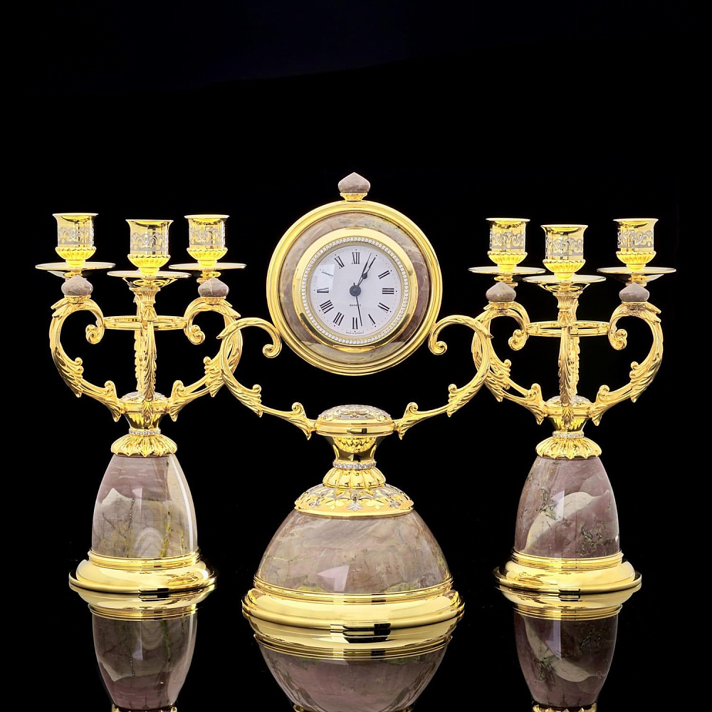 Часы каминные из яшмы и бронзы с двумя 3-х рожковыми канделябрами. Златоуст - интернет магазин Русь Велика я 