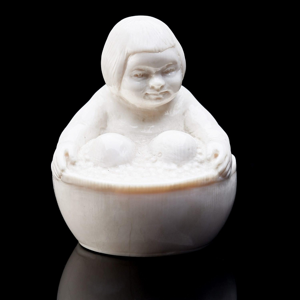 Статуэтка из бивня мамонта «Девочка в тазике» - интернет магазин Русь Велика я фото 1
