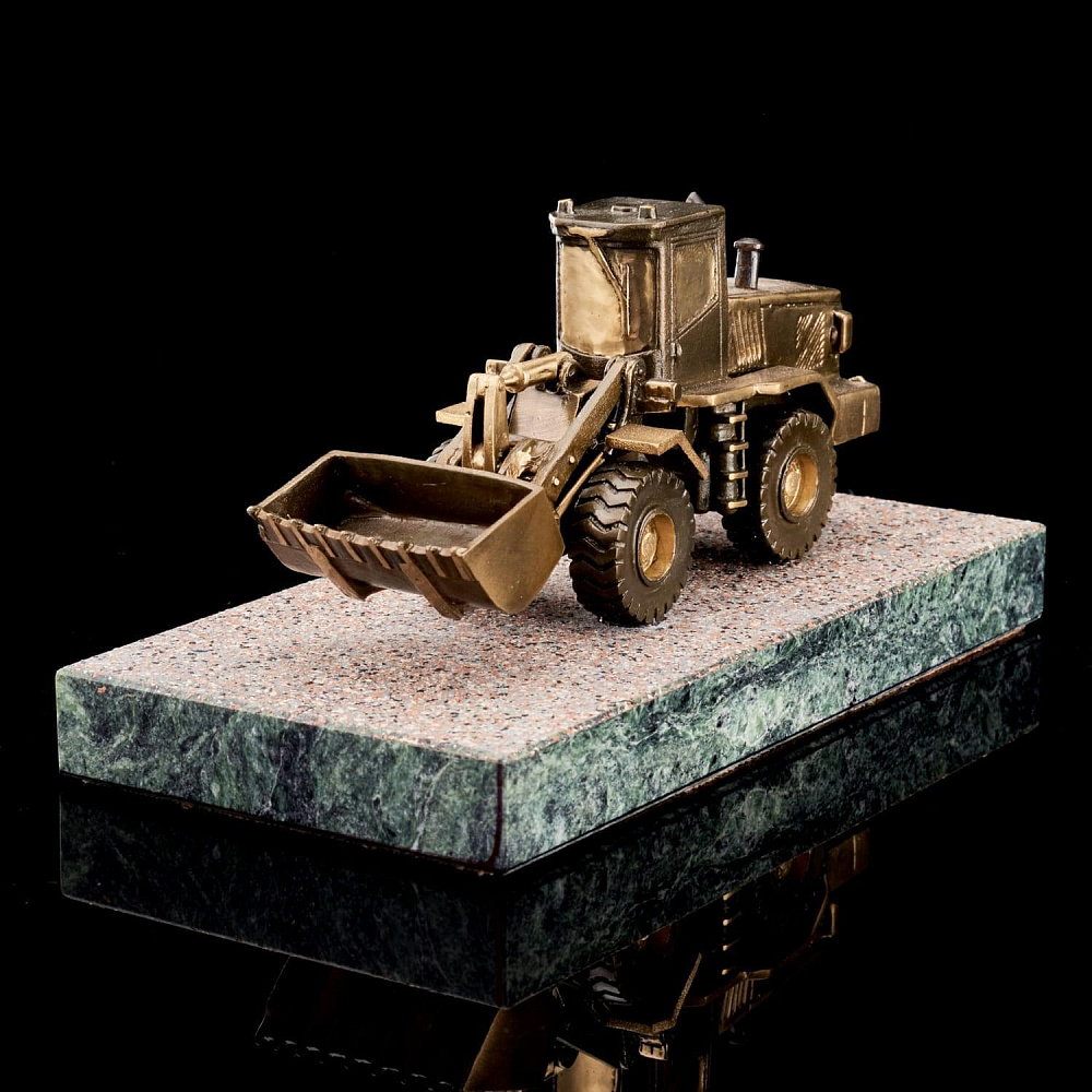 Бронзовая скульптура «Колесный погрузчик В-140» - интернет магазин Русь Велика я 