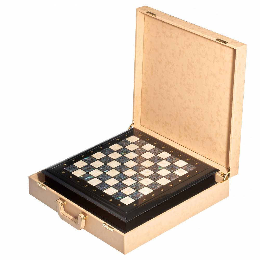 Шахматный ларец с натуральным перламутром и фигурами из цветного хрусталя (отделка серой тканью) 45х45 см - интернет магазин Русь Велика я фото 5