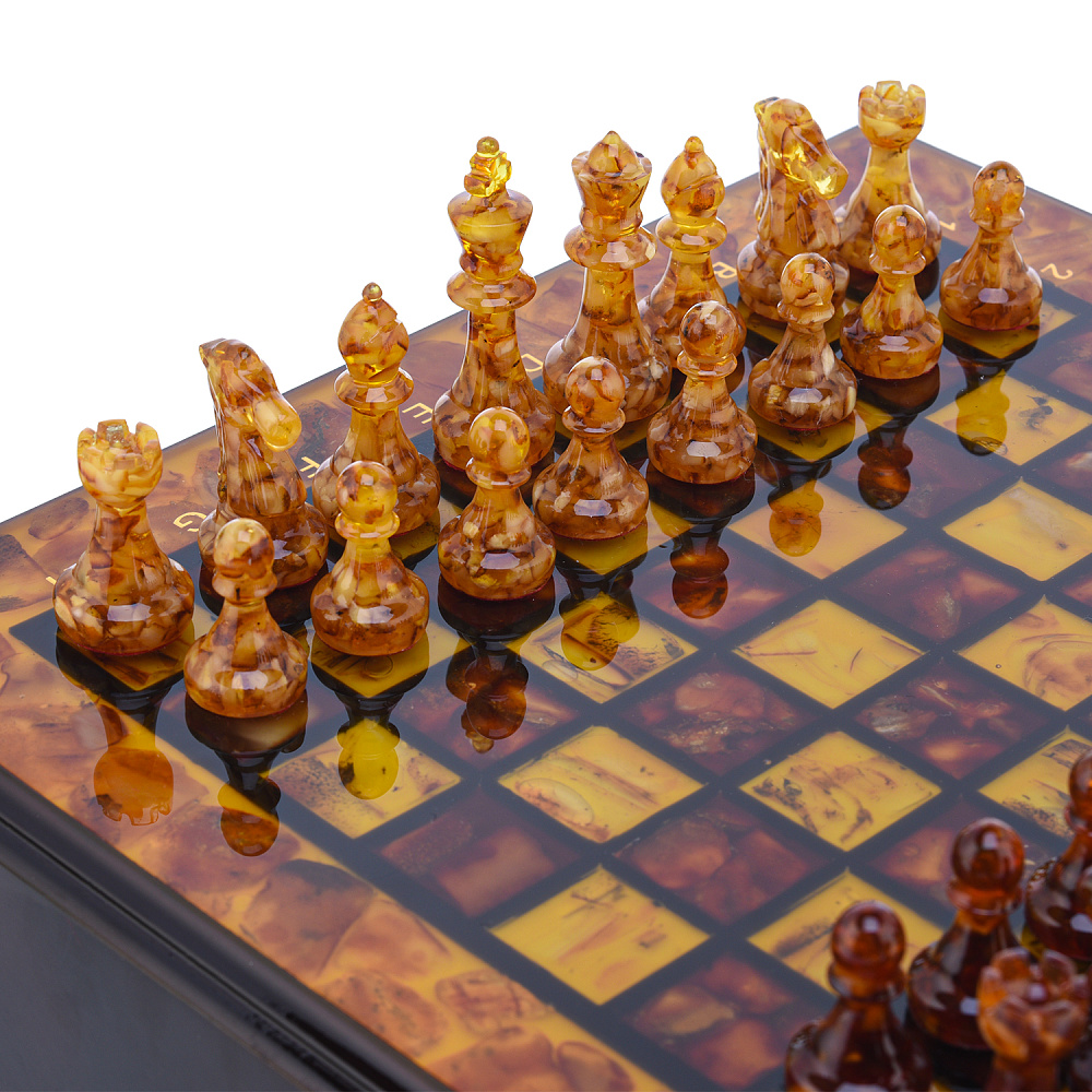 Шахматный ларец с инкрустацией и фигурами из янтаря 30х30 см - интернет магазин Русь Велика я фото 2