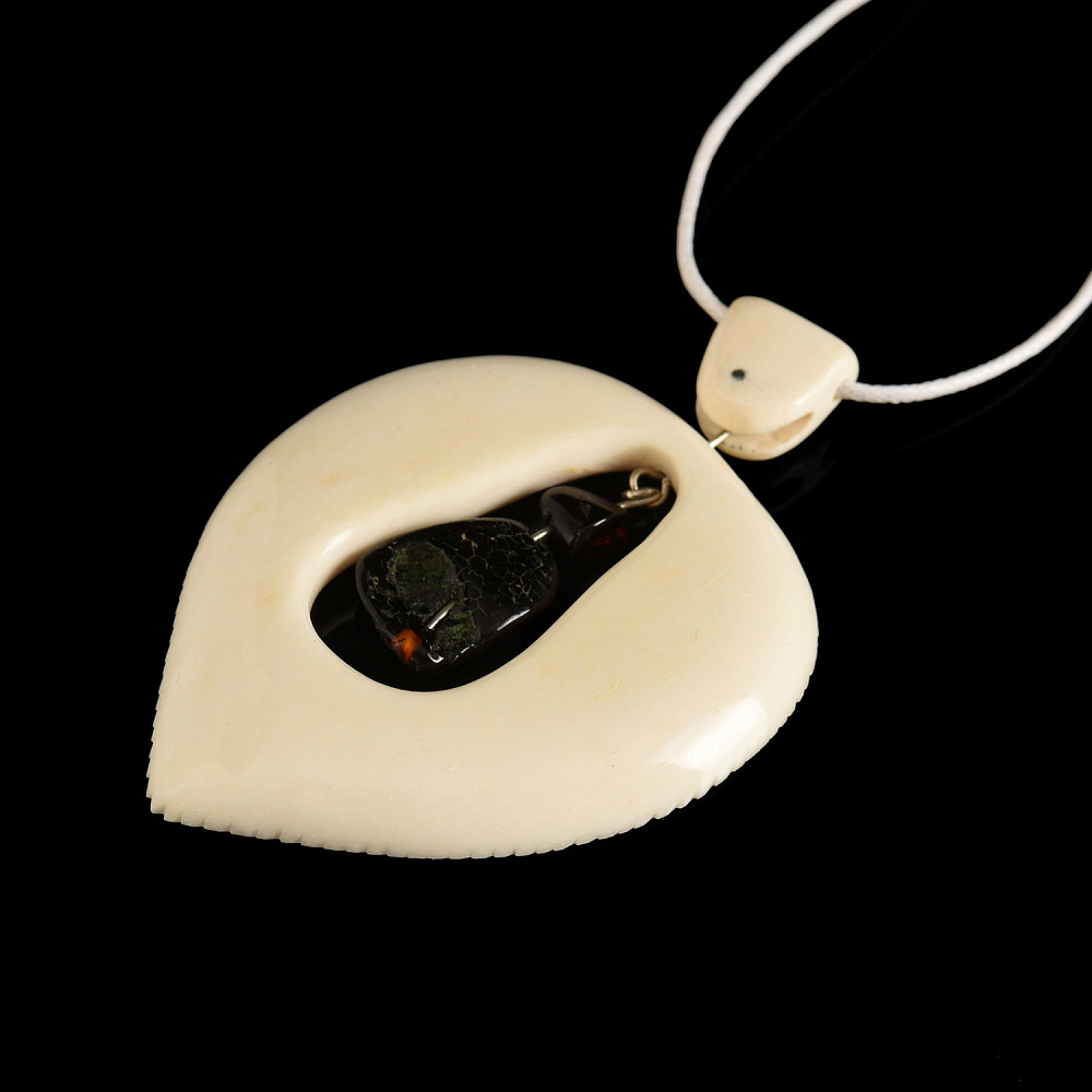 Кулон из бивня мамонта «Лист березы» - интернет магазин Русь Велика я фото 1