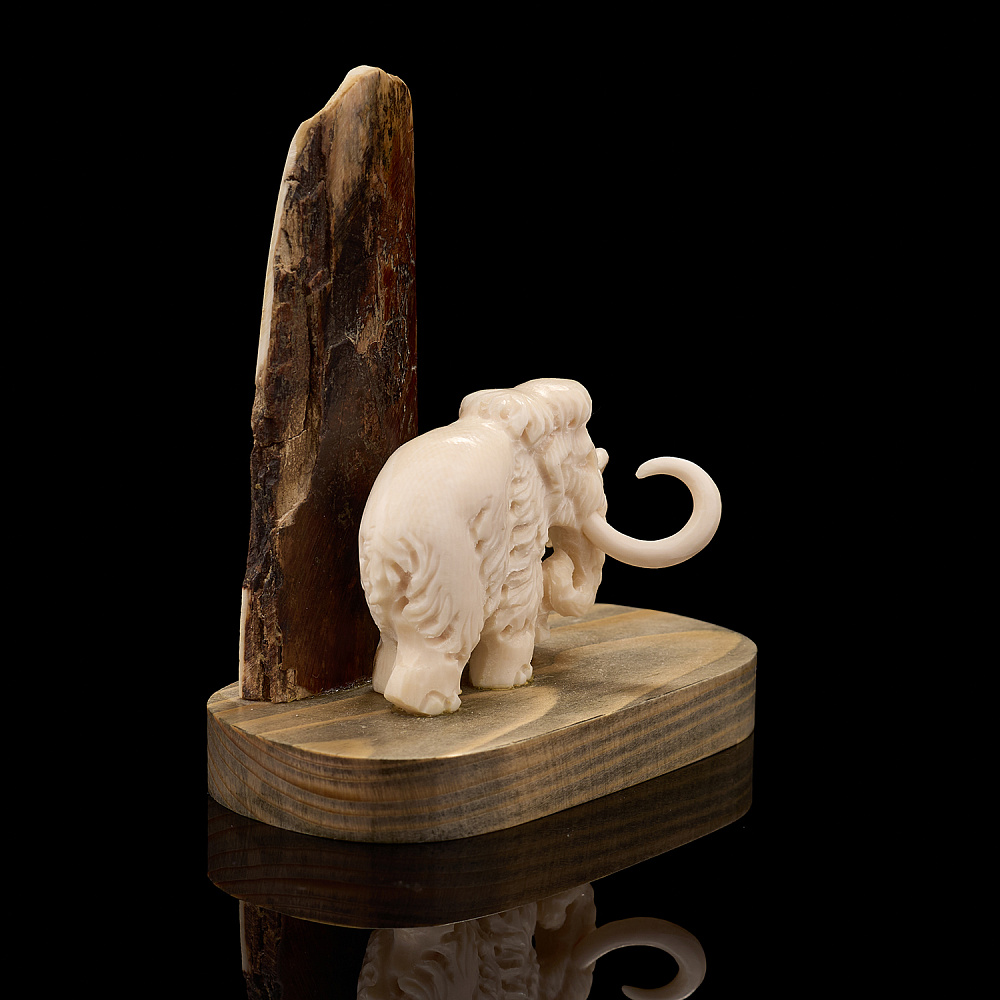 Скульптура из бивня мамонта «Мамонт у скалы» - интернет магазин Русь Велика я фото 2