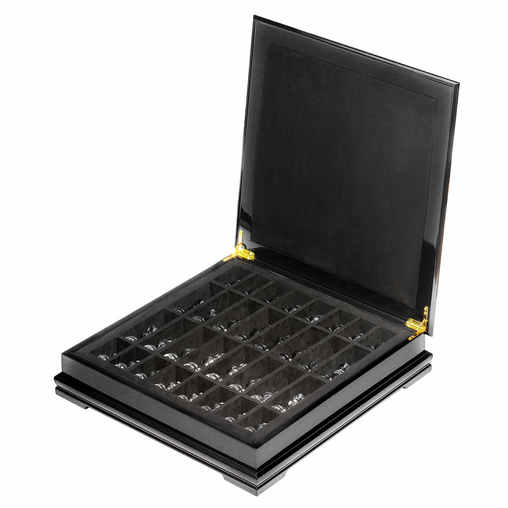 Шахматный ларец с натуральным перламутром и фигурами из хрусталя (отделка серой тканью) 45х45 см - интернет магазин Русь Велика я фото 1